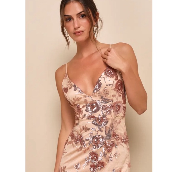 In Stores Now New Lulus Elegant Floral Sequin Gown in Cream and Pink Sz US XL - Picture 2 of 5